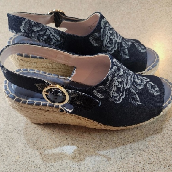 Taryn Rose Navy Floral Espadrille Wedges - Picture 8 of 8
